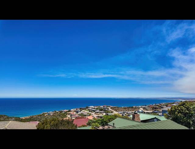 7 BEDROOM HOUSE FOR SALE IN DANA BAY